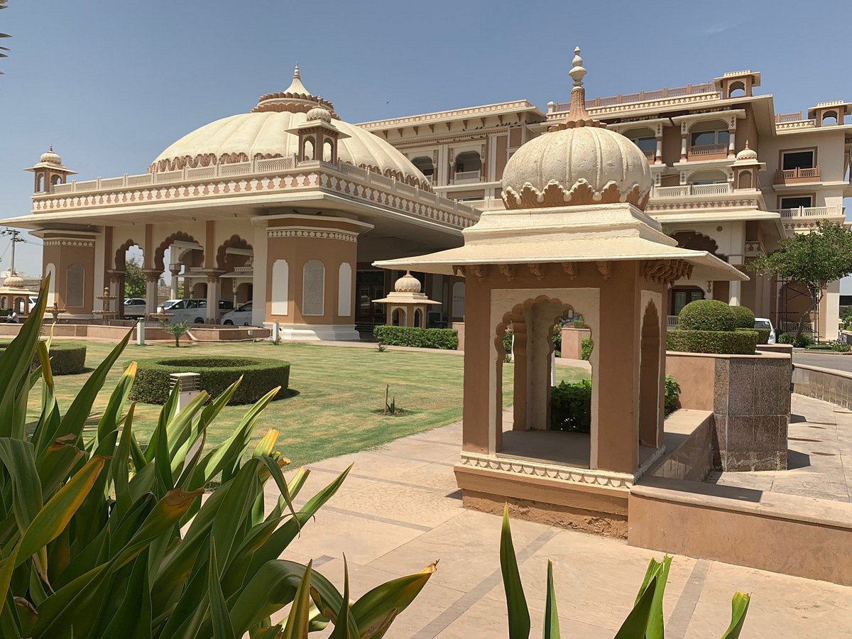 Luxury Stay in Jodhpur: Indana Palace Jodhpur Review