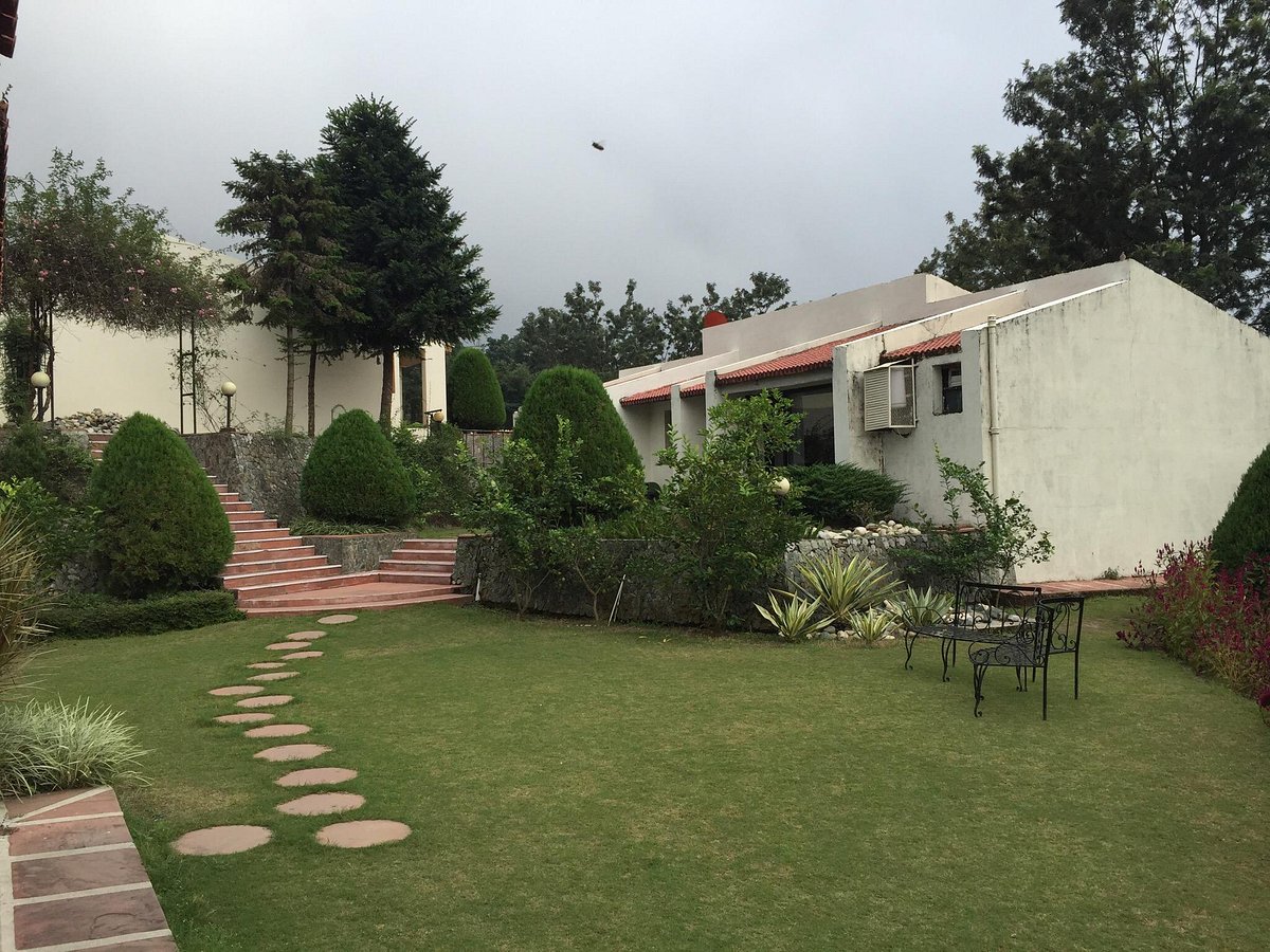 Country Inn Nature Resort, Bhimtal: A Serene Hillside Getaway with Exceptional Services