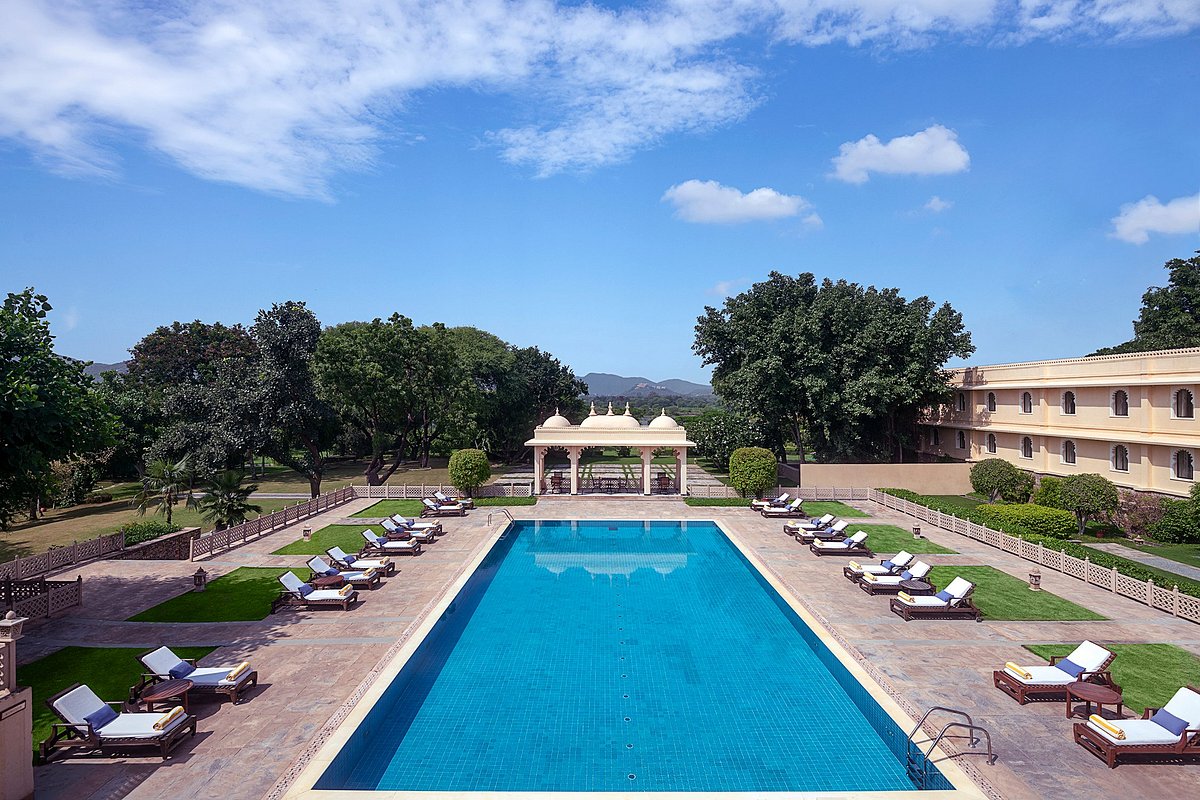 Trident Udaipur: Lakeside Luxury, Serenity, and Impeccable Service